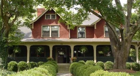 Looking for a place to stay in asheville with your pet? 1900 Inn on Montford in Asheville, NC is pet friendly ...
