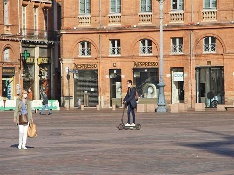 La rédaction tf1, à travers le jt du weekend continue de vous informer et ainsi met en exergue l'actualité régionale. Confinement. Jogging, courses... Voici ce qu'il est ...