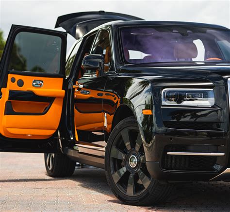 The site owner hides the web page description. Rolls Royce Cullinan - Hot Car Rentals