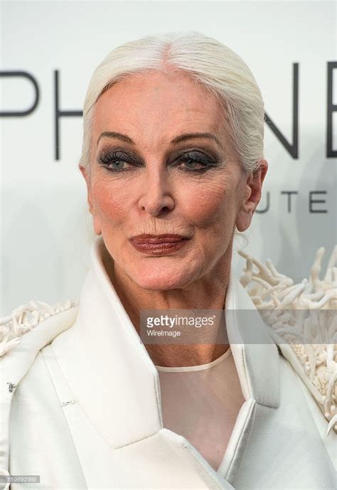 carmen dell orefice poses backstage at the stephane rolland carmen dell orefice stylish