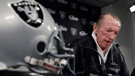 Raiders Owner Al Davis Dies Cbc Sports