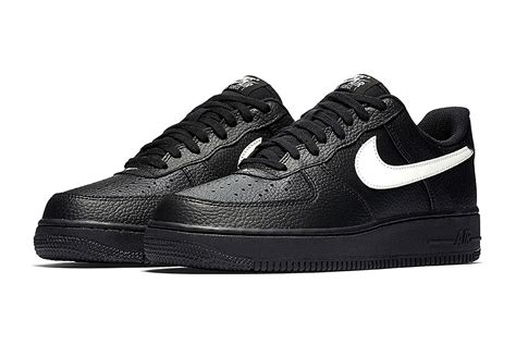 Кроссовки air force 1 '07. Nike Air Force 1 Low Black Leather Pack