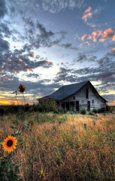 Cool 45 Beautiful Classic And Rustic Old Barns Inspirations 45beautiful