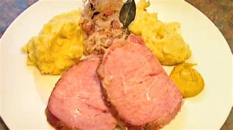 Kasseler mit Sauerkraut und Kartoffelpüree Rezept mit Video