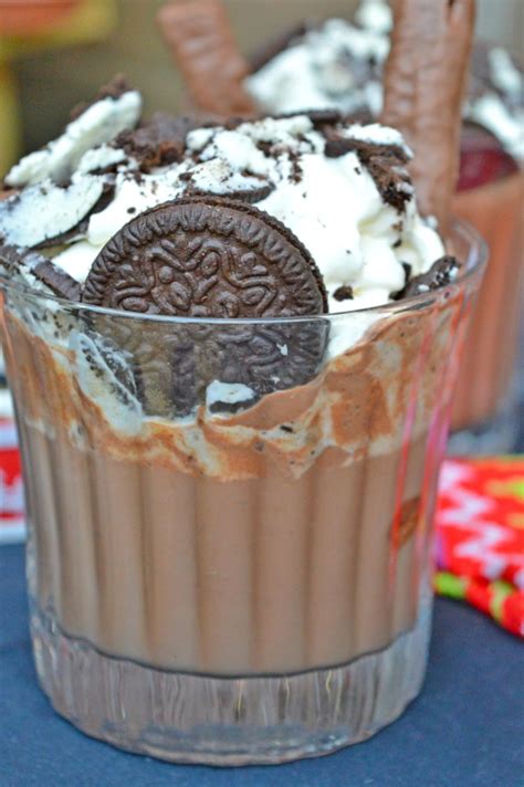 oreo hot chocolate — tasty food for busy mums