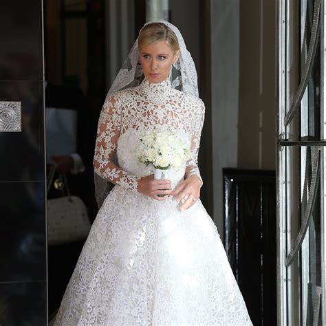 The Ten Most Iconic Celebrity Wedding Dresses Of All Time Gambaran