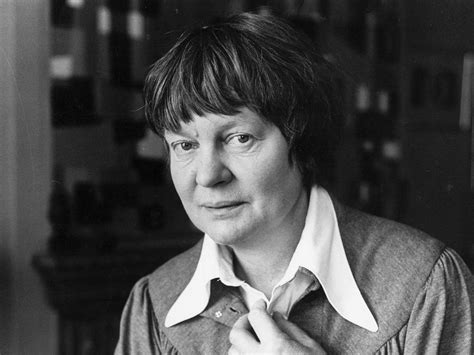 Living On Paper Letters From Iris Murdoch 1934 1995 Edited By Avril