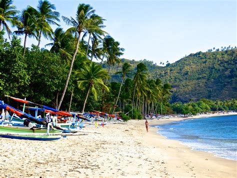 10 Pantai di Lombok yang Wajib Dikunjungi di Tahun 2021 Ini
