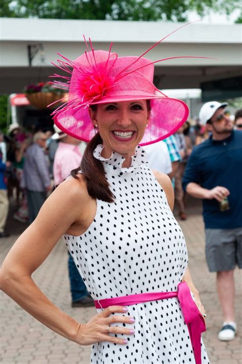 Kentucky Derby Hats 2019 What To Wear To Kentucky Derby 2021 Hats Dresses Fashion Ideas