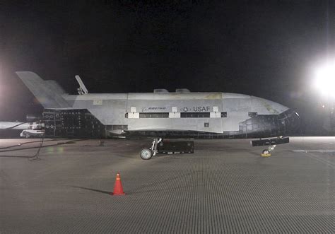 B Skywatcher Snaps Picture Of Top Secret Us Air Force X 37b Space Plane