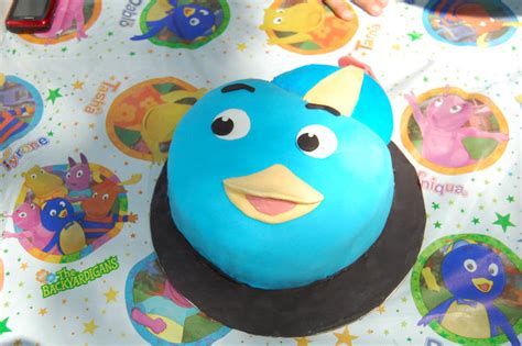 La Mia Bella Bakery: Pablo the Penguin from the ... The characters of the television series the backyardigans: