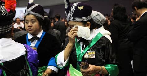 Six Day Funeral For Vang Pao Hmong Hero The New York Times