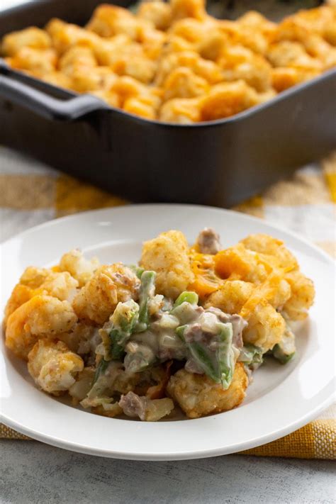 By subbing healthy cauliflower tater tots instead of regular tots into this philly cheesesteak cauliflower tater tot casserole, you make this meal a bit healthier for your family and they will love it! This easy cheesy tater tot casserole is made in your slow cooker! | Crockpot recipes slow cooker ...