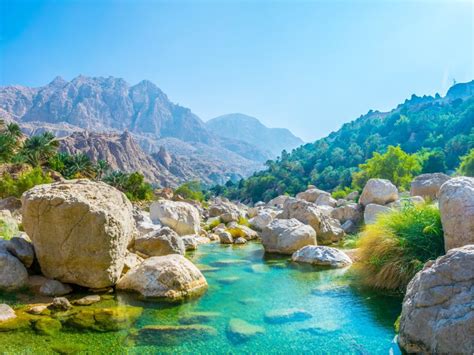 Its name in english is ess (pronounced /ˈɛs/), plural esses. Oman | Coriotravel
