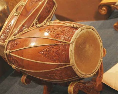 Alat Musik Tradisional Jawa Barat Gambar Dan Penjelasan