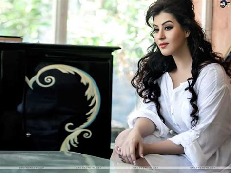 Shilpa Shinde Tweets A Mms Video To Defend Her Name Out Of It Newsfolo