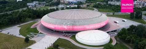 The tauron arena krakow features an amazing circular metal latticework façade that is 18.000 square meters and is among the most incredible architectural structures in europe. Bilety na wydarzenia na TAURON Arena Kraków KRAKÓW