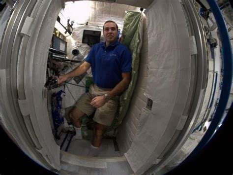 Life Inside The Space Station See Photos Of The Iss Abc News