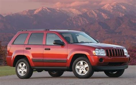 2005 Jeep Grand Cherokee Vins Configurations Msrp And Specs Autodetective