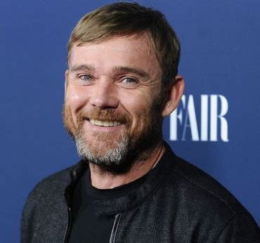 Finally, the love birds tied their knot on 26 september 1992, in a beautiful wedding ceremony. Ricky Schroder