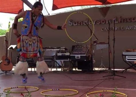 World Champion Hoop Dancer Tony Duncan Shows Us His Skills Native American Pow Wows