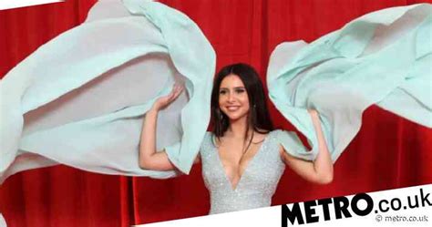 Soap Awards Emmerdale Star Paige Sandhu Is Peak Meena In Dramatic Red