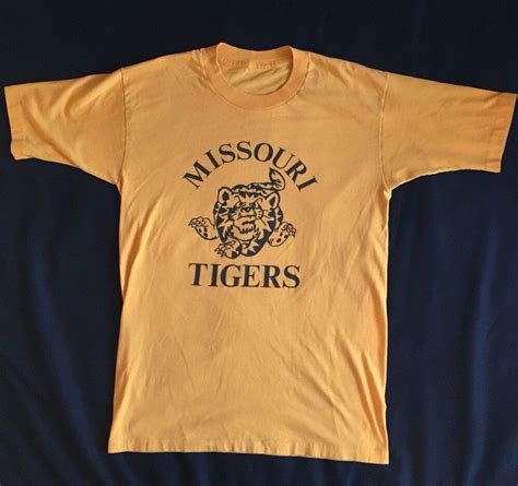 Vintage Tee Missouri Tigers 1980s Etsy Vintage Tees Tees Missouri Tigers