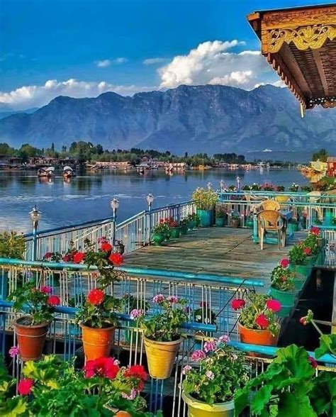 10 Of The Most Beautiful Lakes Of India🇮🇳 1 Dal Lake In Srinagar