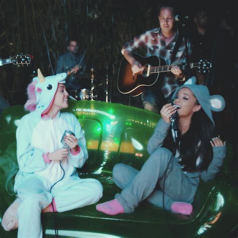 Image Gallery For Miley Cyrus And Ariana Grande Don T Dream It S Over Music Video Filmaffinity