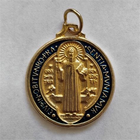 Medalla Italiana De San Benito En Color Azul Y Chapa De Oro 39000