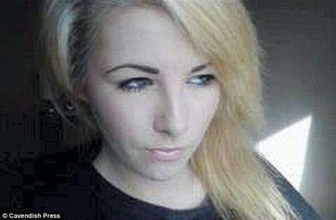 Bi Gender Teenager Lives Life As A Man And A Woman Daily Mail Online