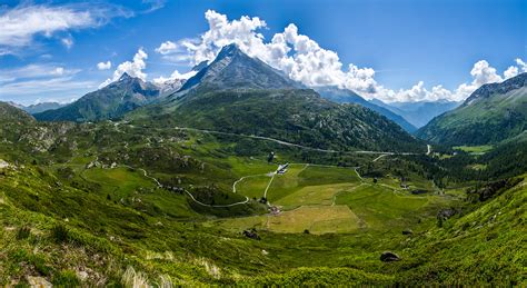 Switzerland, officially the swiss confederation, is a landlocked country situated at the confluence of western, central, and southern europe. SZWAJCARIA: REGION BRIG W KANTONIE WALLIS