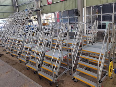 Mobile Platform Ladders Aluminum Work Platform