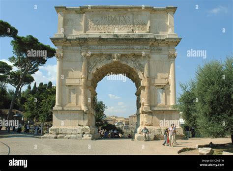 Triumphal Arch Of The Emperor Titus Rome Stock Photo Alamy