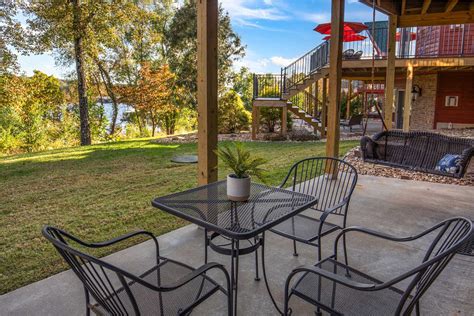 Branson Cabin With Huge Deck On Table Rock Lake Walk Down To The Lake