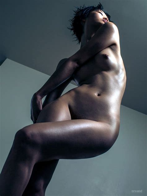 Hot Sculpt Nude Photoshoot By Alberto Maria Colombo For Treats