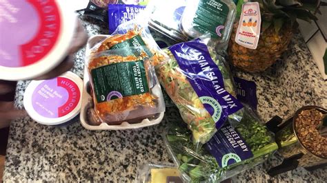 Oct 28, 2020 · rated 5 out of 5 by john50 from quick, easy & tasty the main effort in this recipe is preparation, which just consists of cutting up the vegetables and seasoning the chicken thighs. My Hungryroot box - YouTube