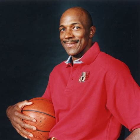 Basketball Player Clyde Drexlar: Divorced in 2011, Married Again? Who is His Wife?
