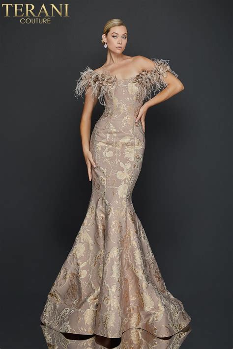 Striking Flower and Feather Strapless Evening Gown - 1921E0136
