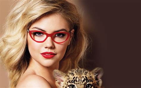 Celebs Who Look Super Hot With Glasses Therichest