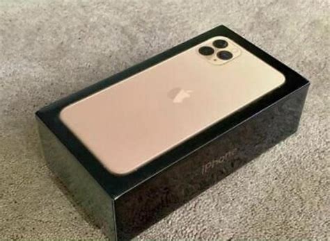 Apple Iphone 11 Pro Max 512gb Gold Colour For Sale From Chicago