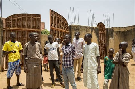 Violence Between Christian Muslims Poses New Challenge In Nigeria Wsj