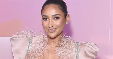 Shay Mitchell Pregnancy Journey And Peach Returns On You