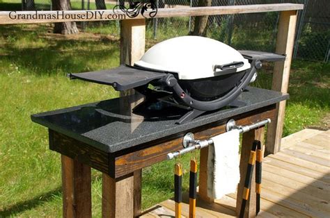 Click play to view video. How to build an outdoor grill station DIY wood working ...