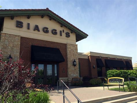 Many are tied directly to des moines' community of descendants of italian immigrants, passed down through generations of the same. West Des Moines Italian Restaurant | Biaggi's Ristorante ...