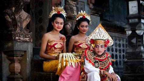 Get To Know 5 Types Of Balinese Traditional Clothes Names Uniqueness