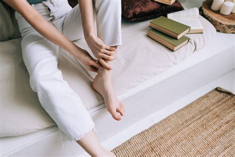 13 Amazing Health Benefits Of Foot Massage American Institute Of Alternative Medicine
