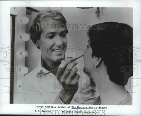 1977 press photo beauty artist george masters applies makeup on woman historic images