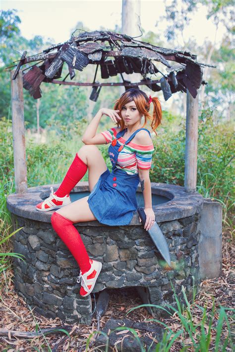 Wallpaper Amy Thunderbolt Model Dyed Hair Looking At Viewer Cosplay Chucky Sneakers