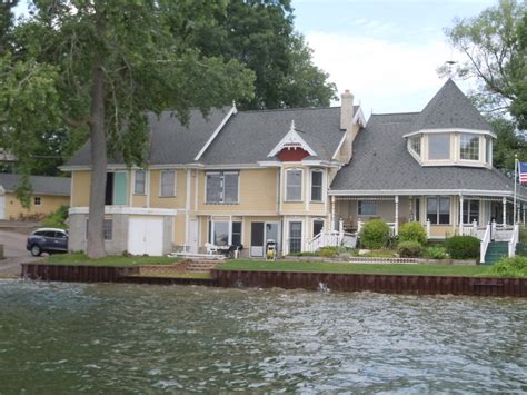 White Lake Mi Lakefront Homes For Sale Oakland County Lakefront Home